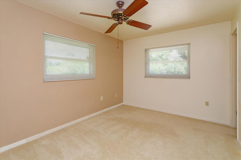 8558 CLOVER COURT