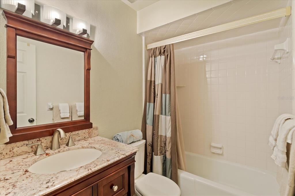 8558 CLOVER COURT