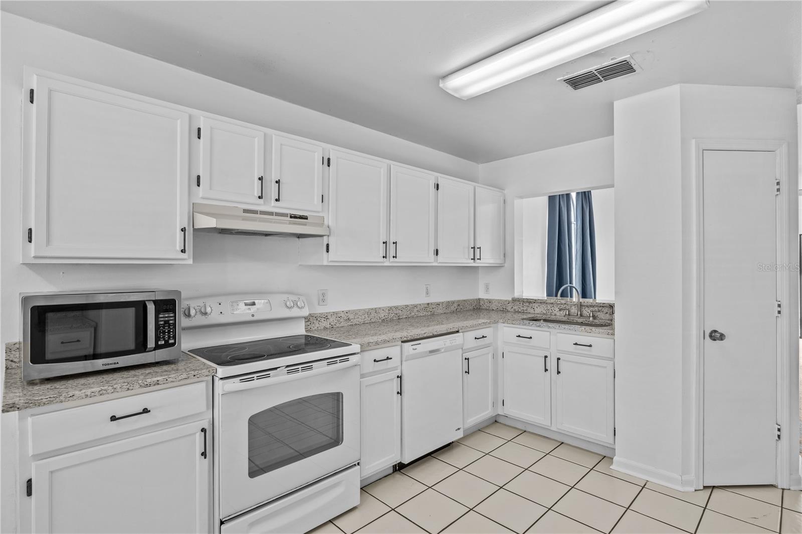 6768 BRITTANY CHASE CT