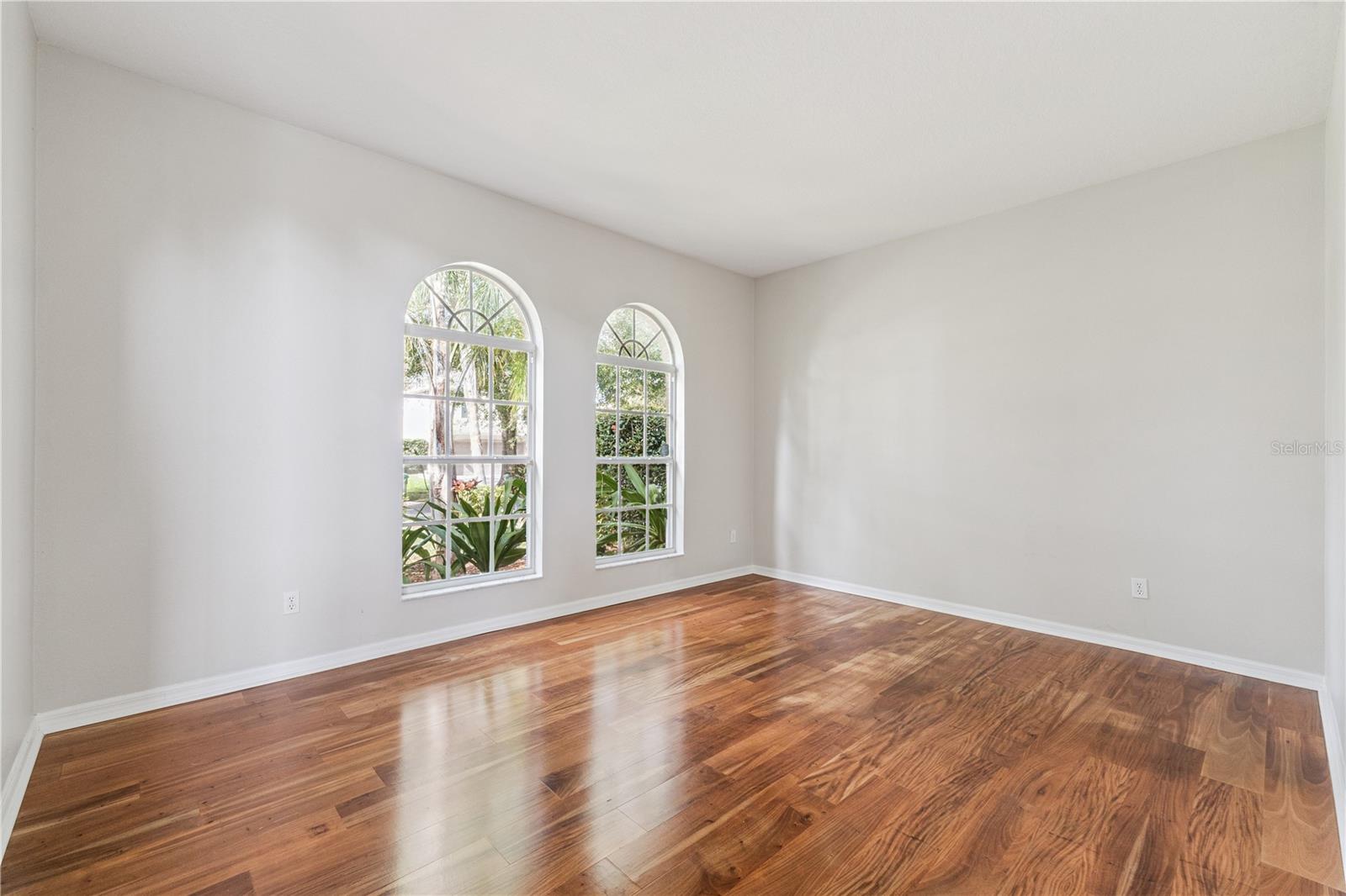 10125 FOXHURST CT
