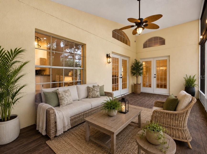 1008 ROYAL OAKS DR