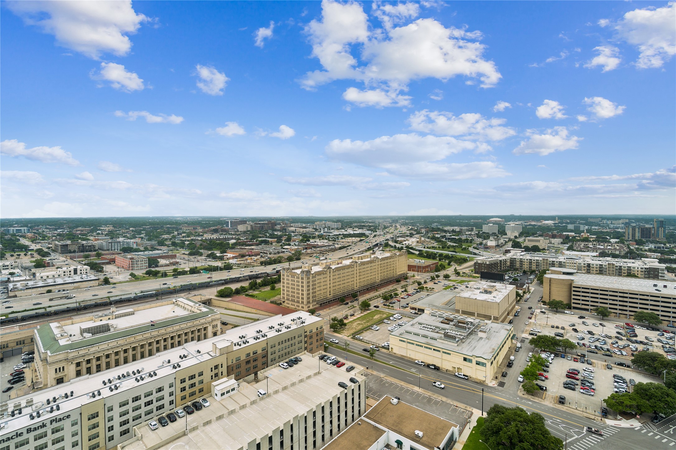 1301 Throckmorton Street 2206