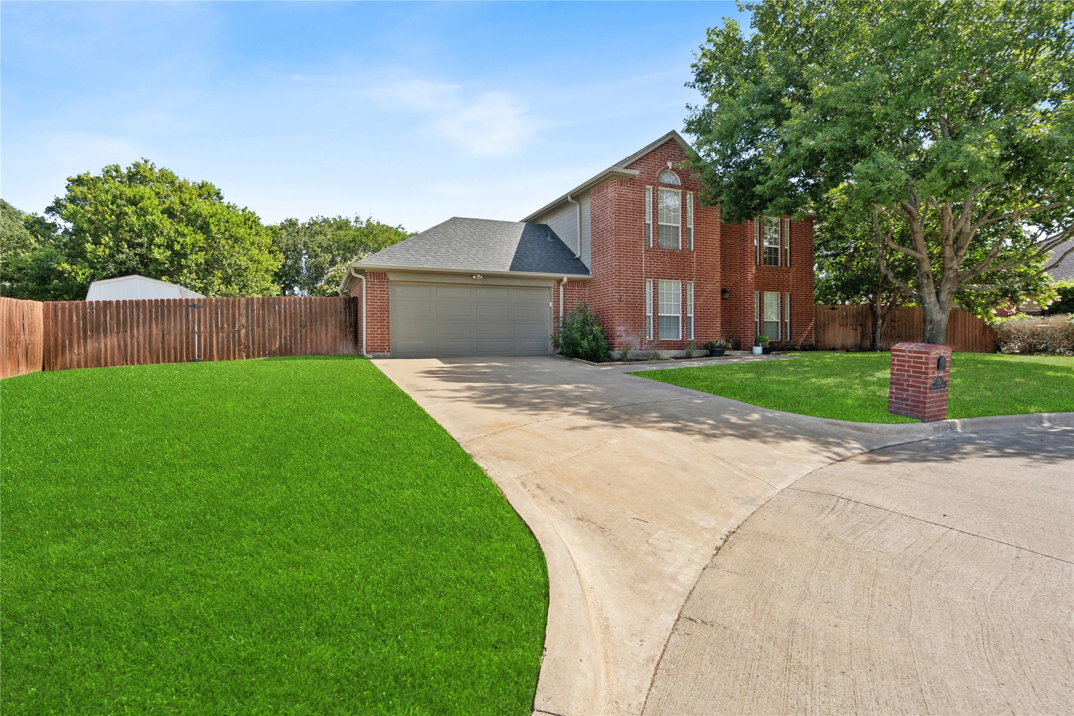310 Aspen Court W