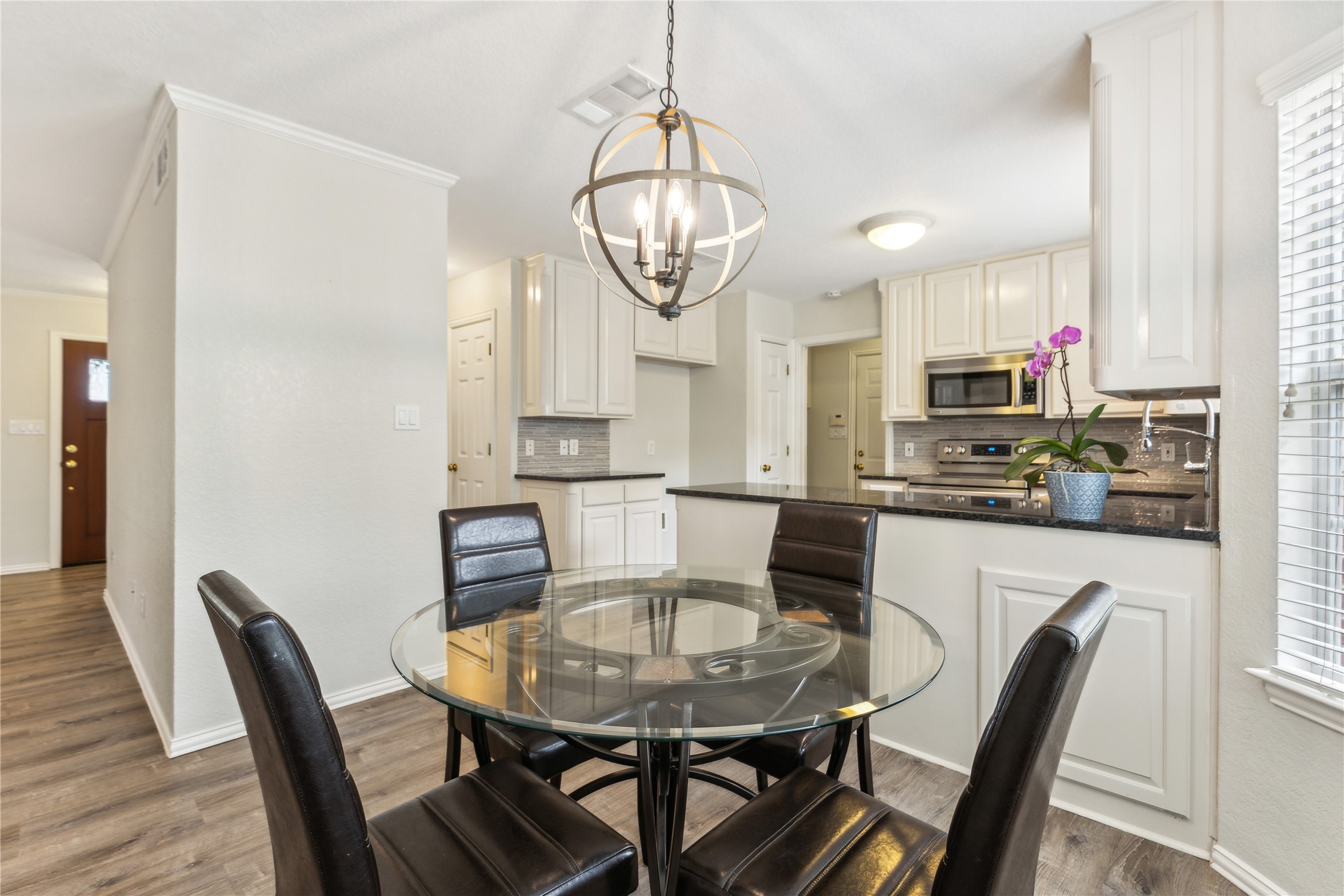 310 Aspen Court W