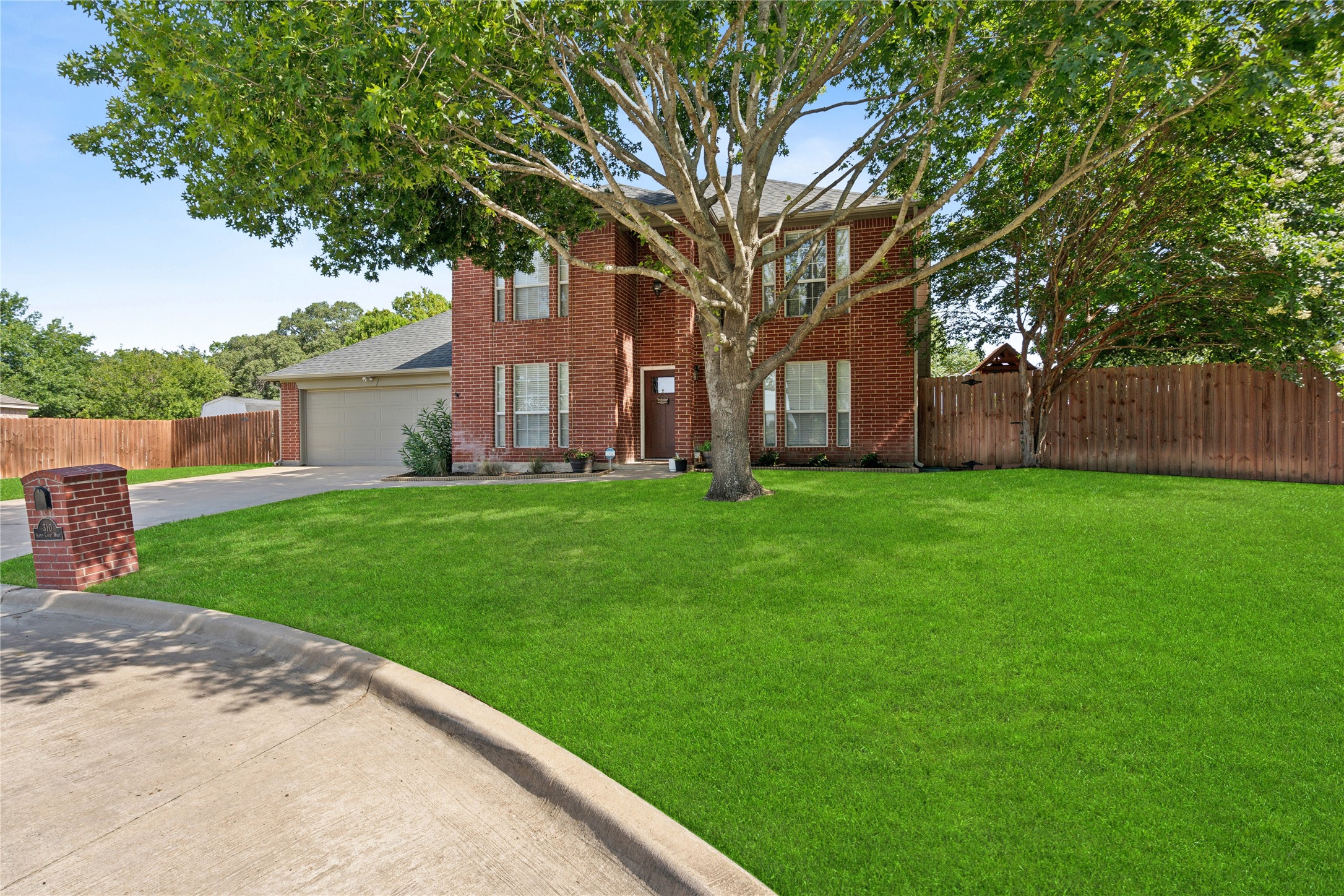310 Aspen Court W