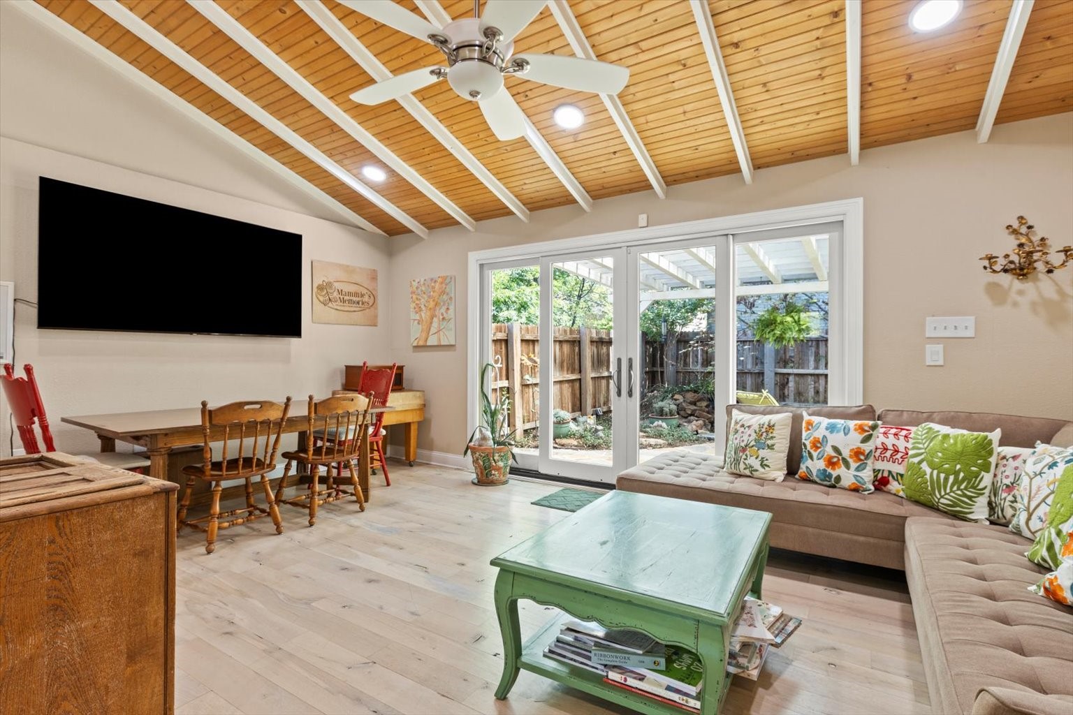 3808 Bunting Avenue