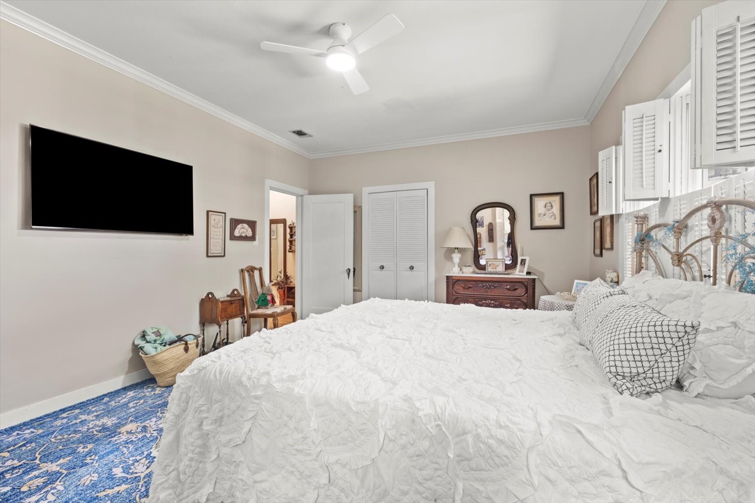 3808 Bunting Avenue