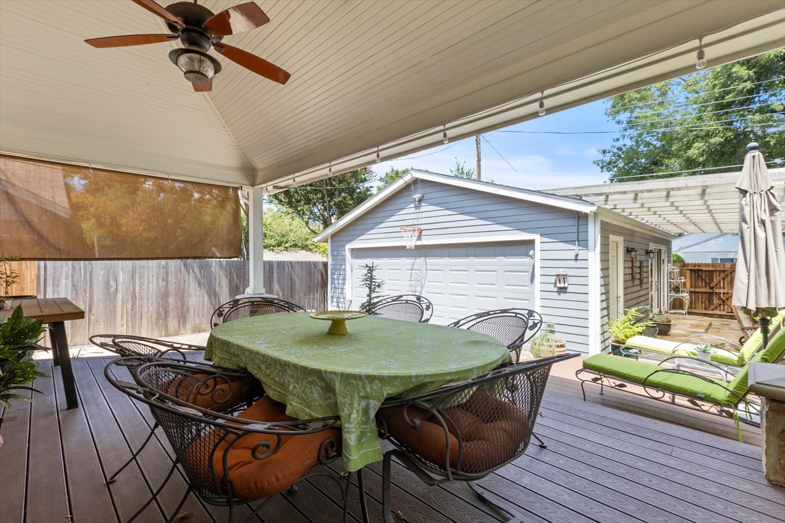 3808 Bunting Avenue