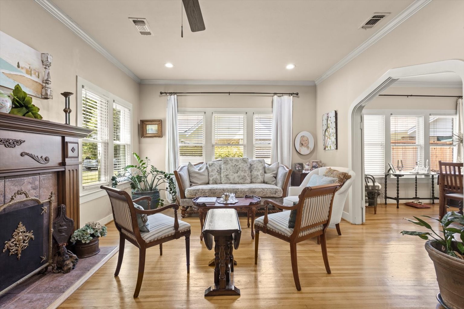 3808 Bunting Avenue