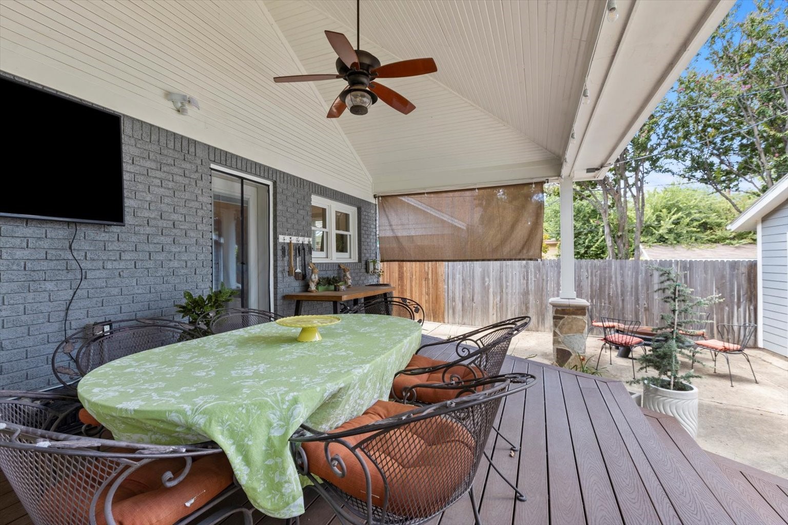 3808 Bunting Avenue