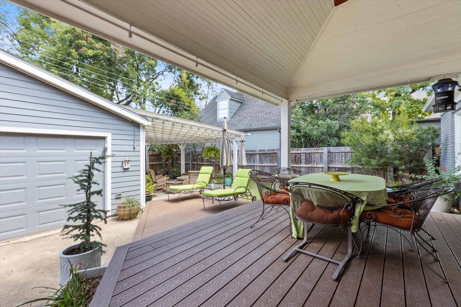 3808 Bunting Avenue