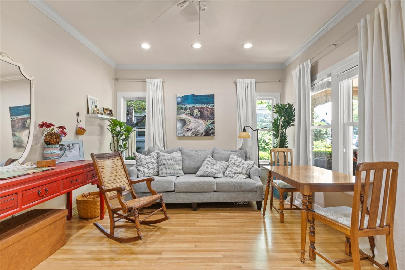 3808 Bunting Avenue