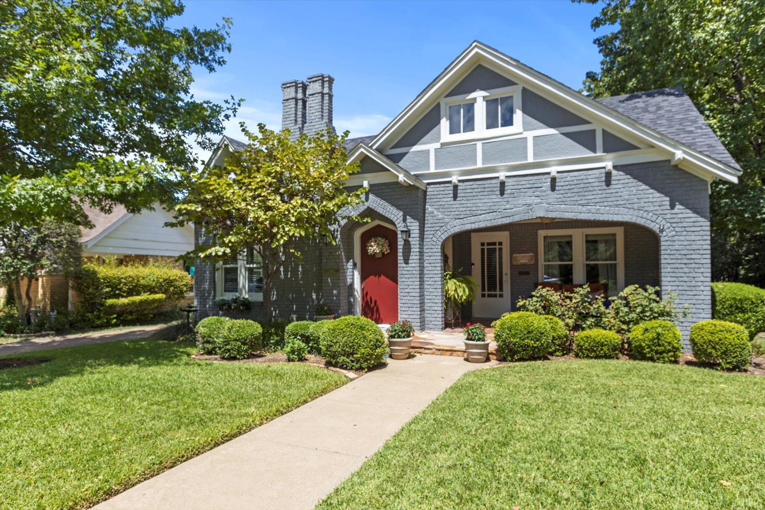 3808 Bunting Avenue