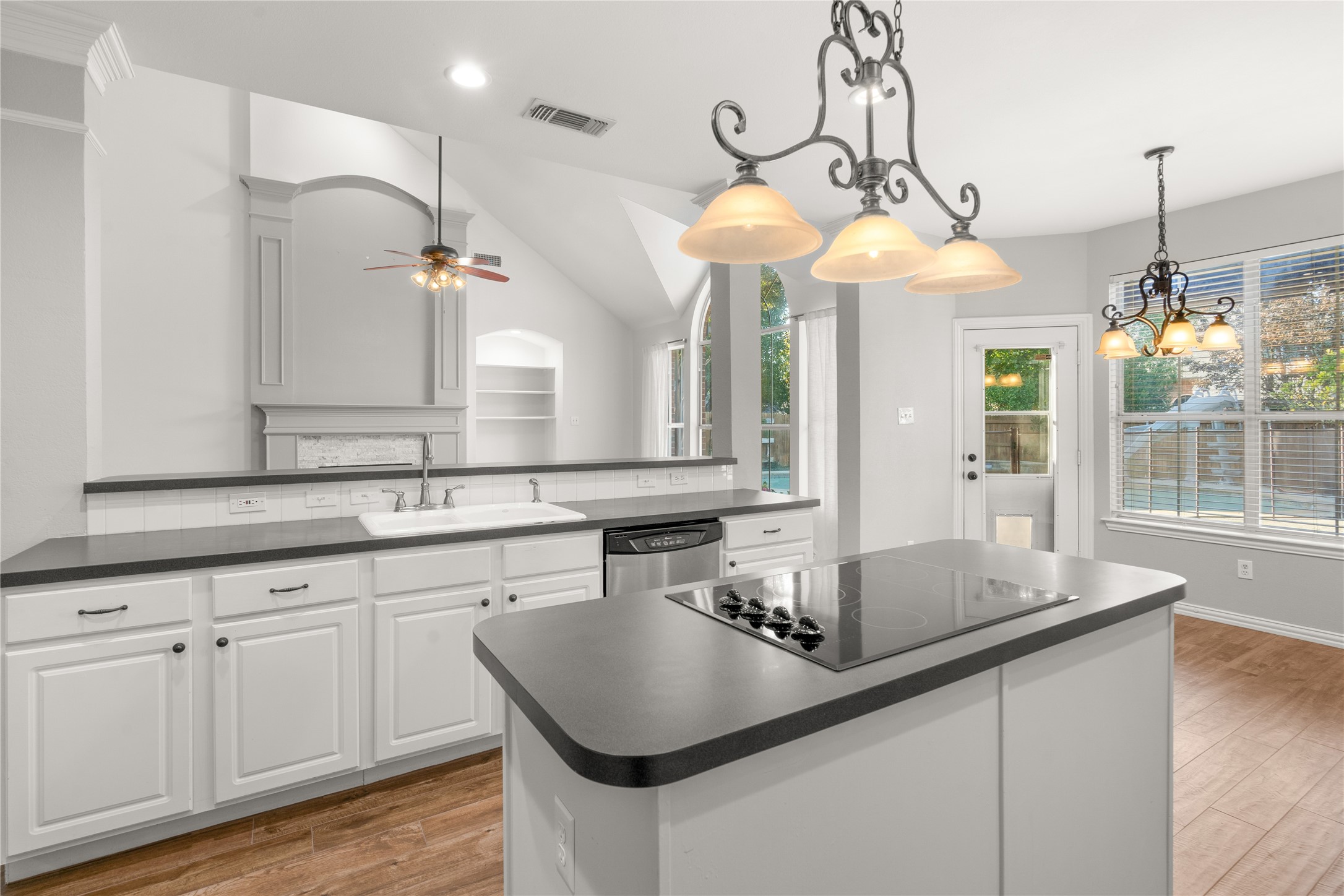 Bautifully Appointed in Southwest Fort Worth