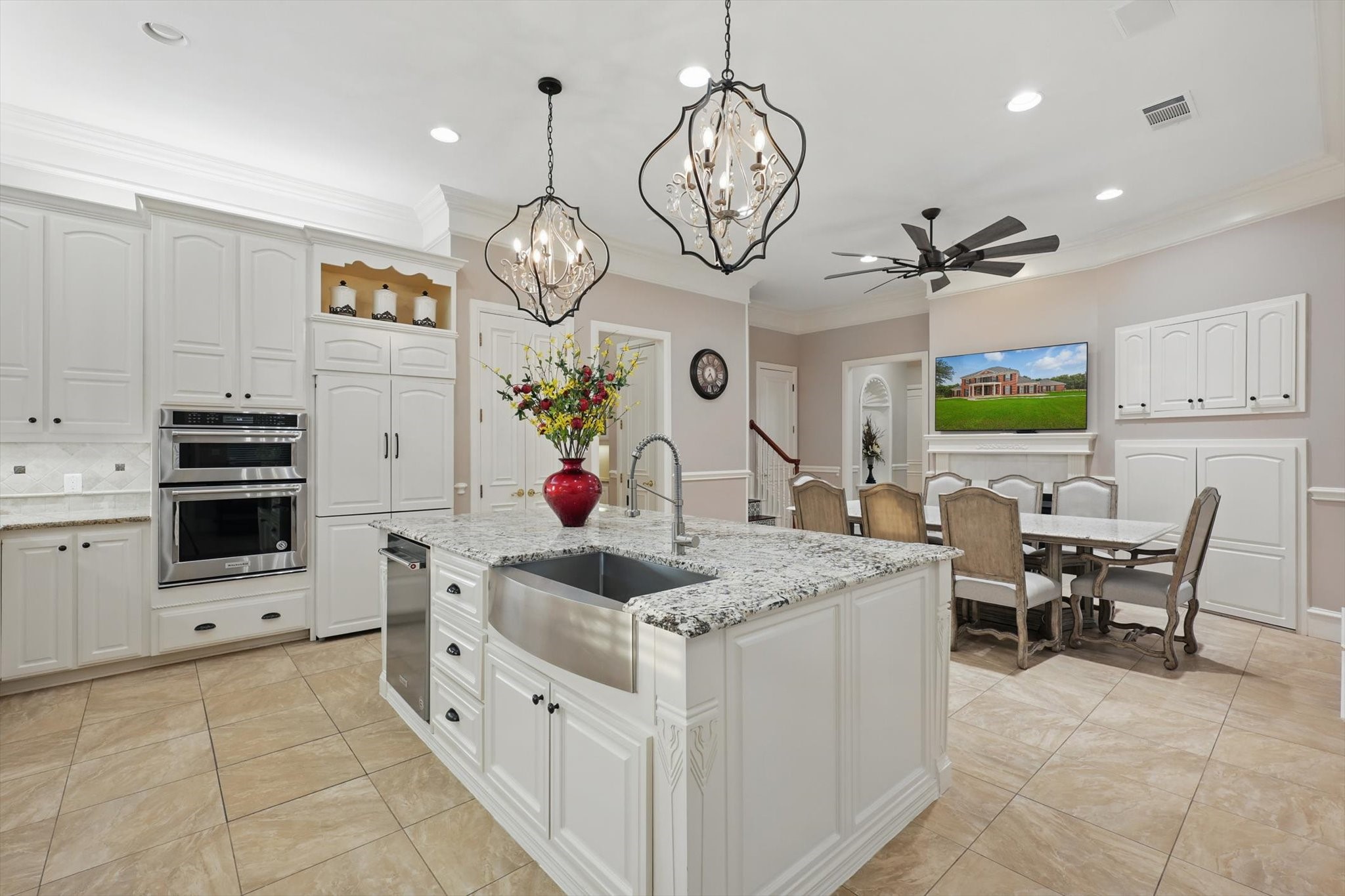 6260 Oak Hollow Drive