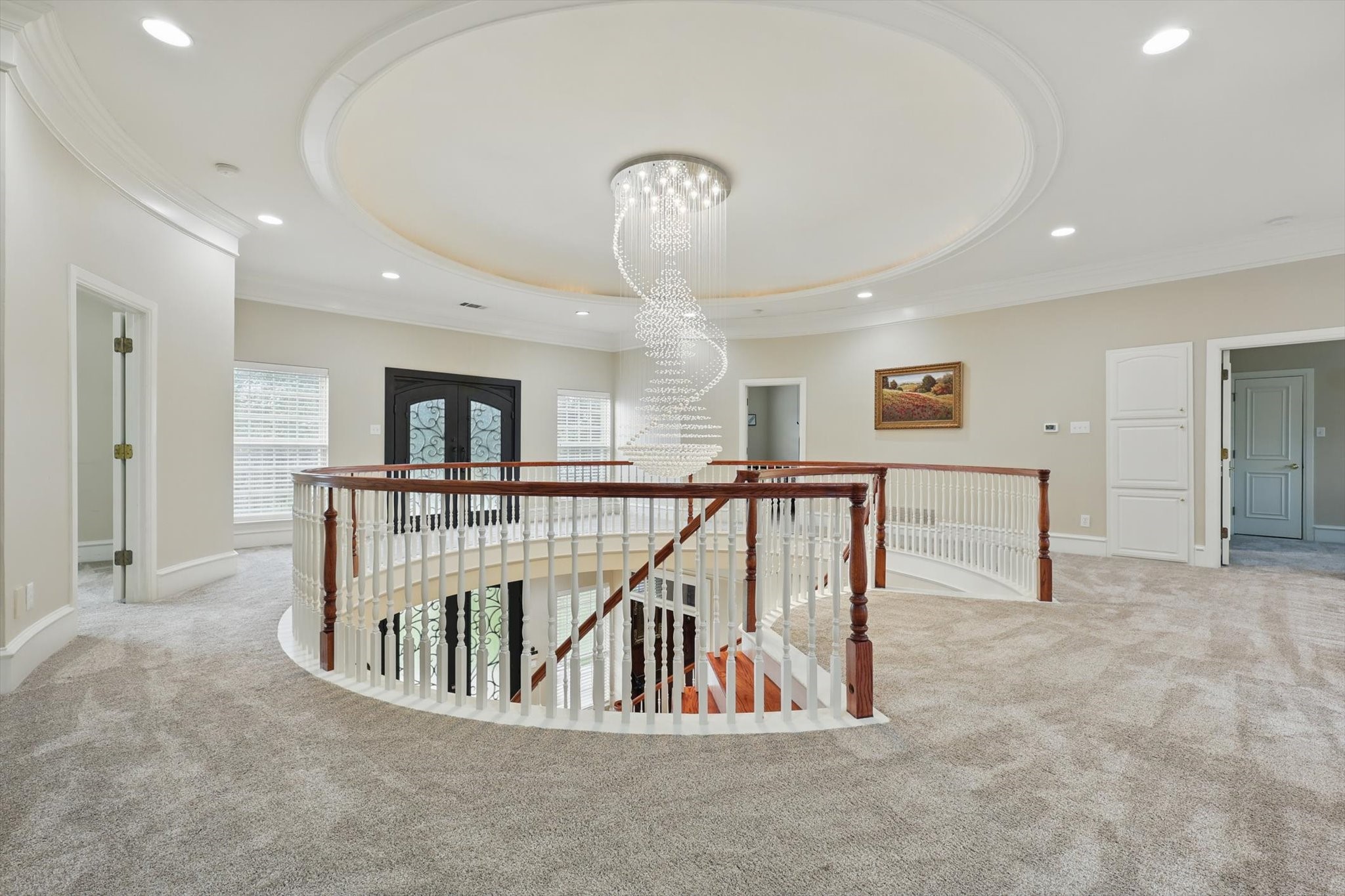 6260 Oak Hollow Drive