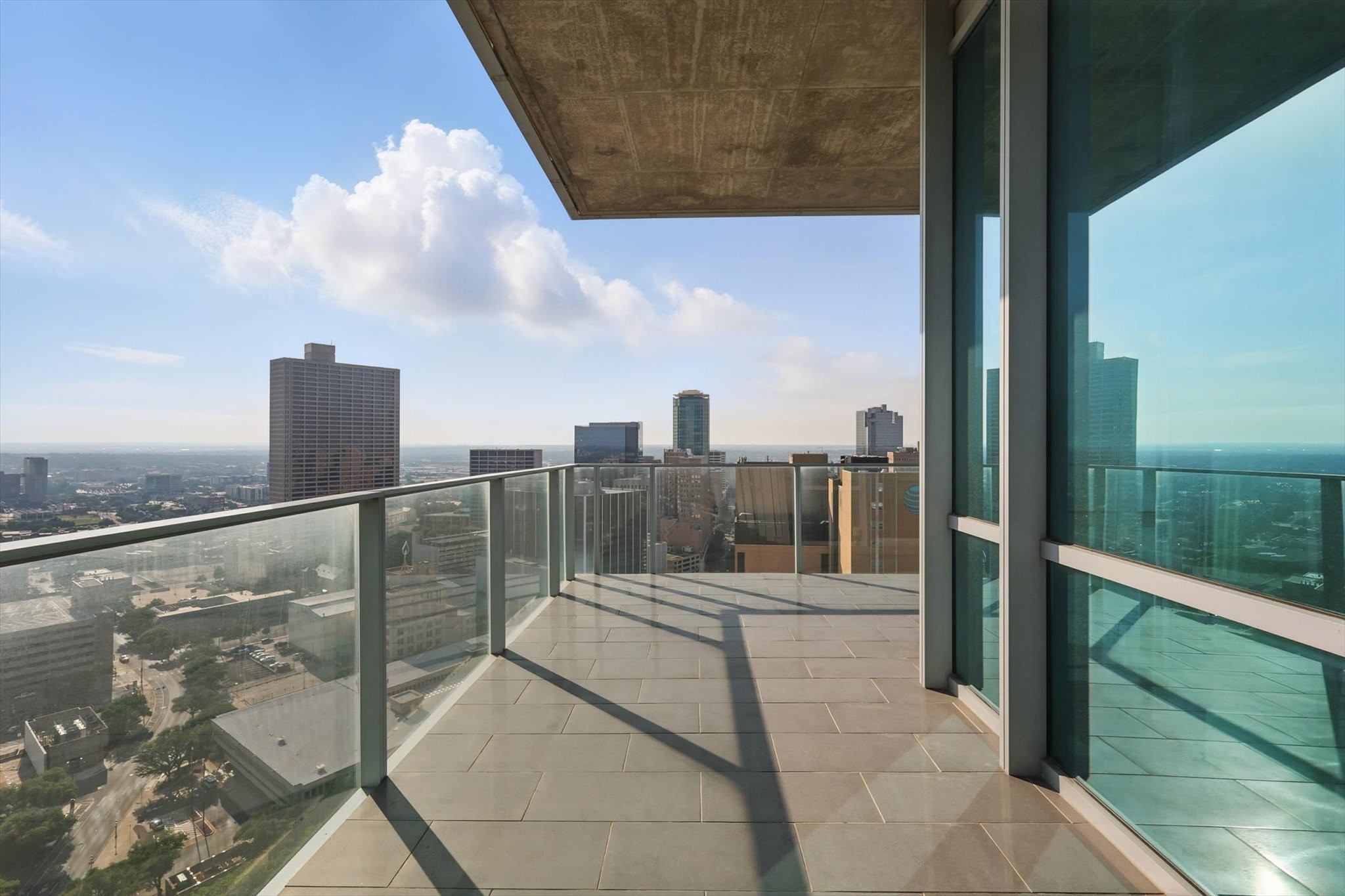 1301 THROCKMORTON Street 2401