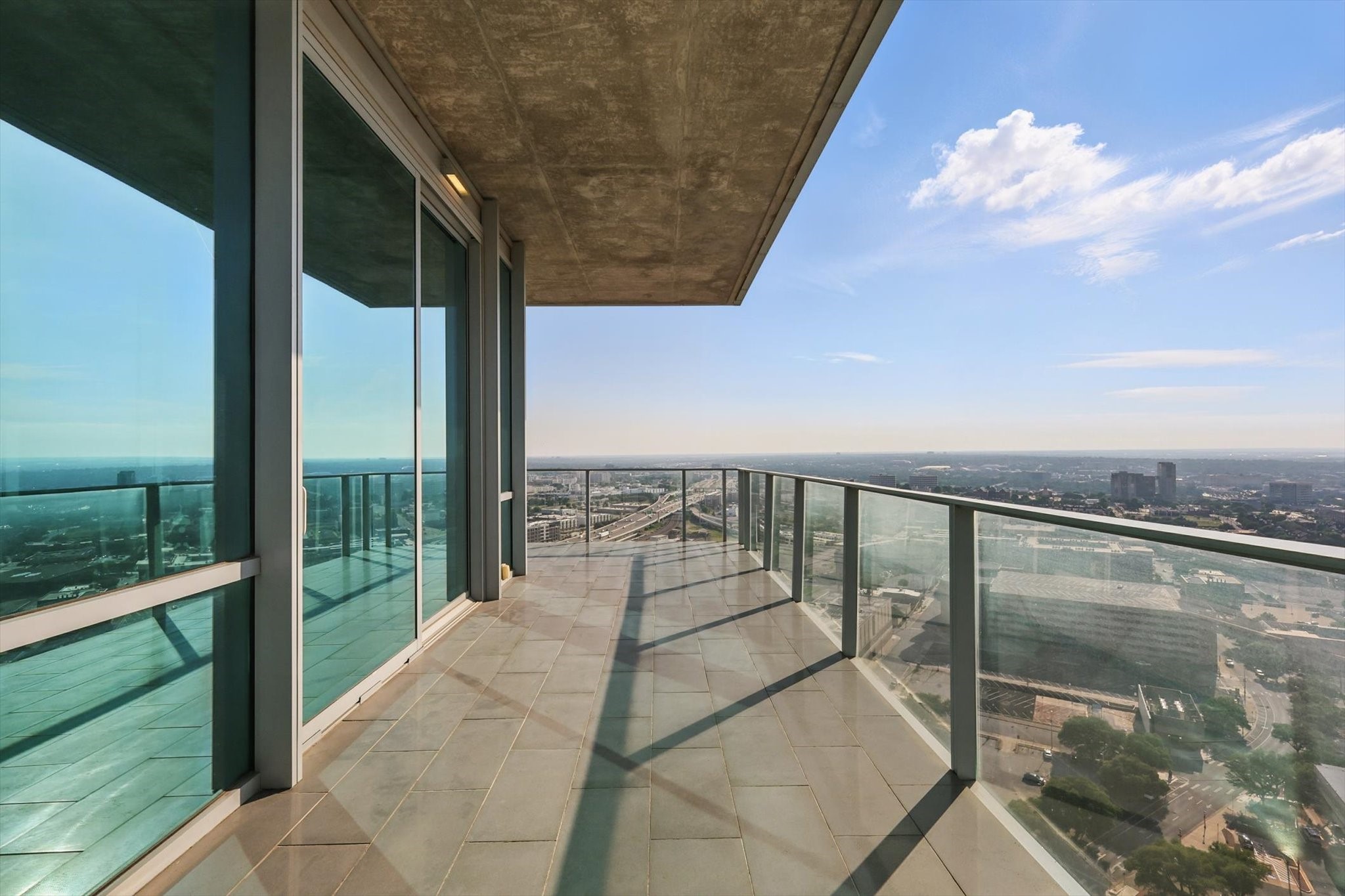 1301 THROCKMORTON Street 2401