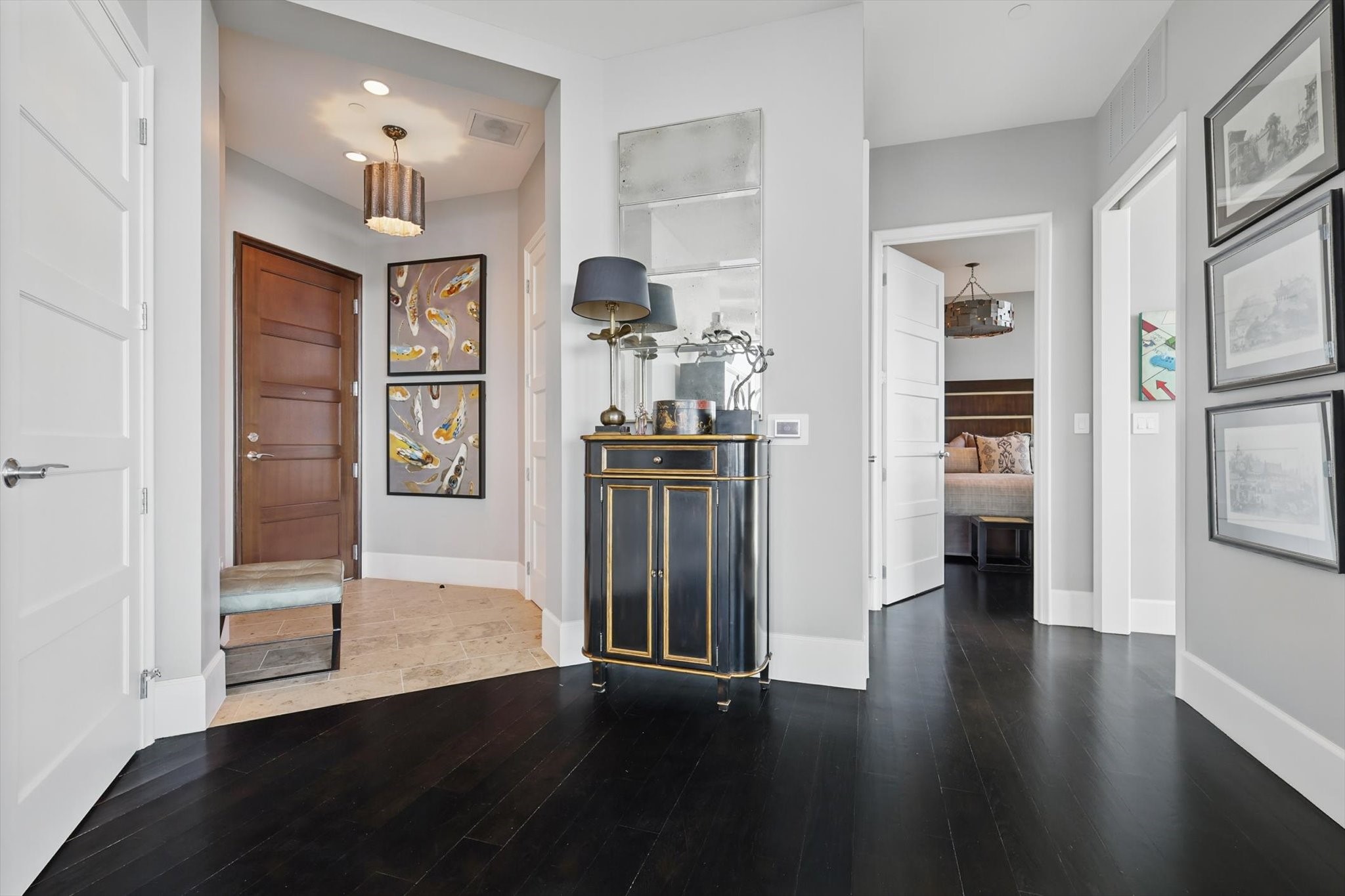 1301 THROCKMORTON Street 2401