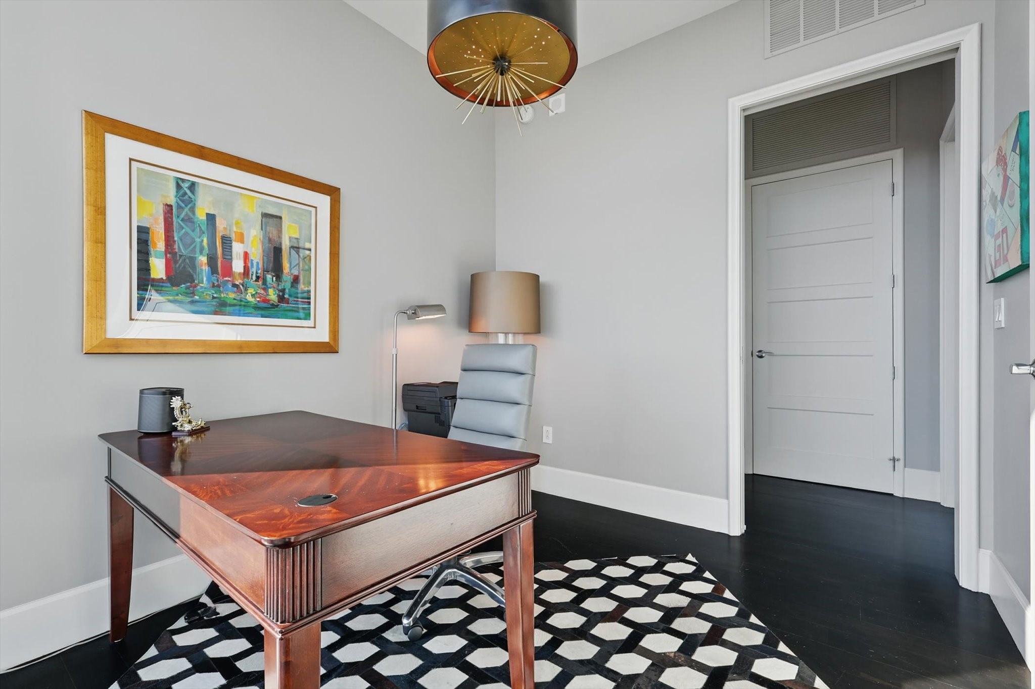 1301 THROCKMORTON Street 2401