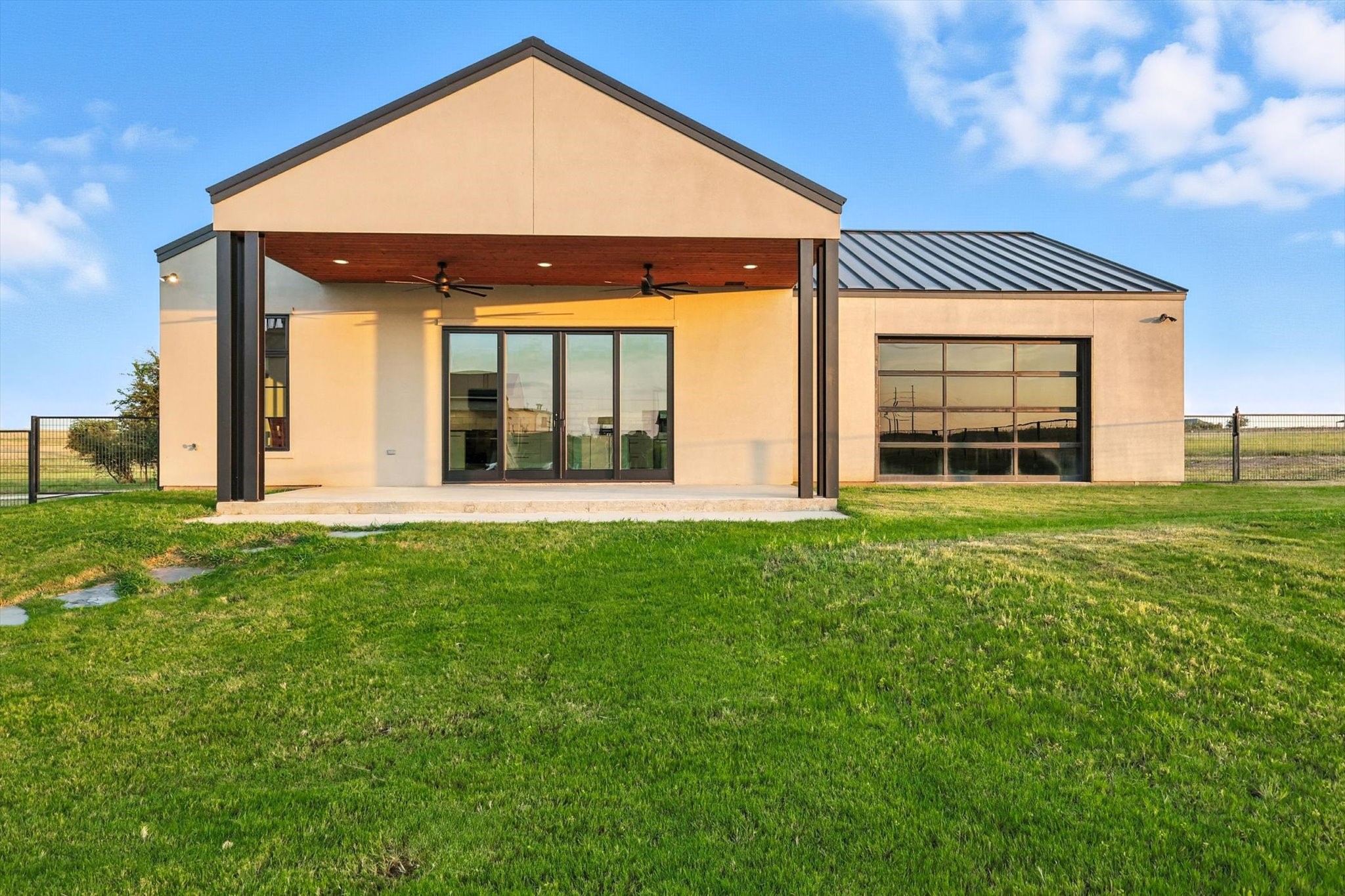 11102 East Rocky Creek