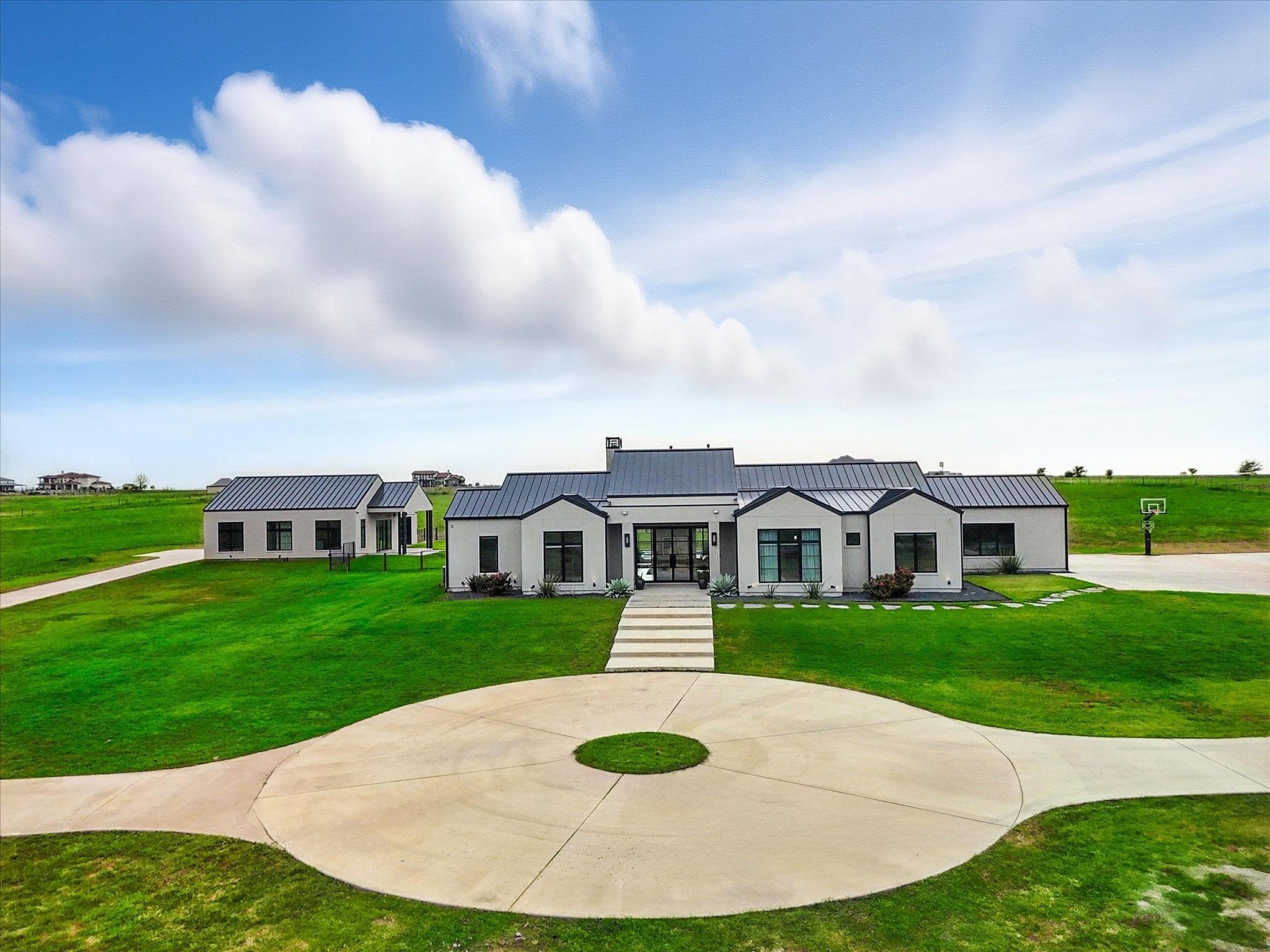 11102 East Rocky Creek