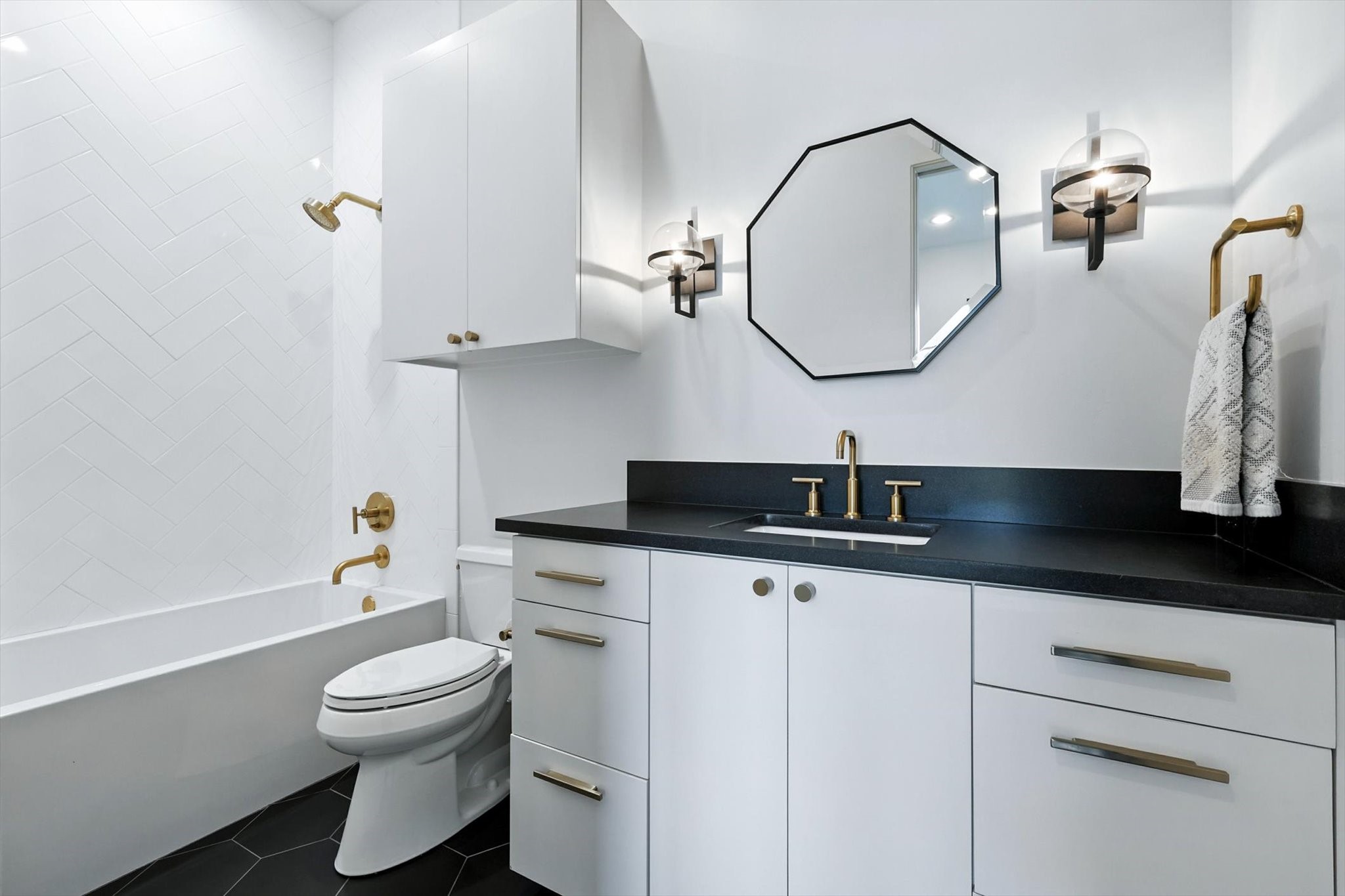 11102 East Rocky Creek