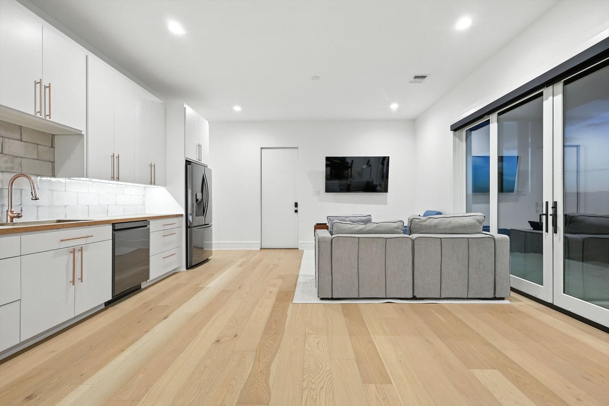 11102 East Rocky Creek