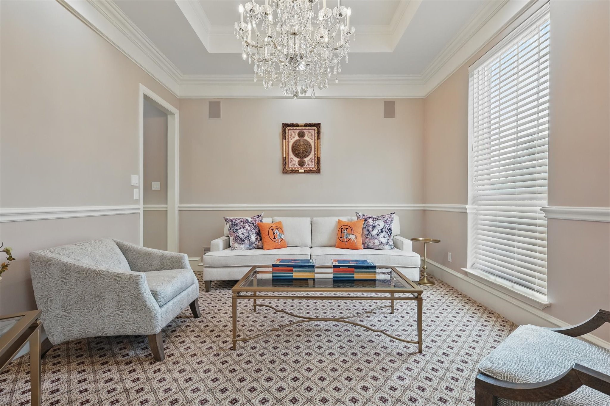 6260 Oak Hollow Drive