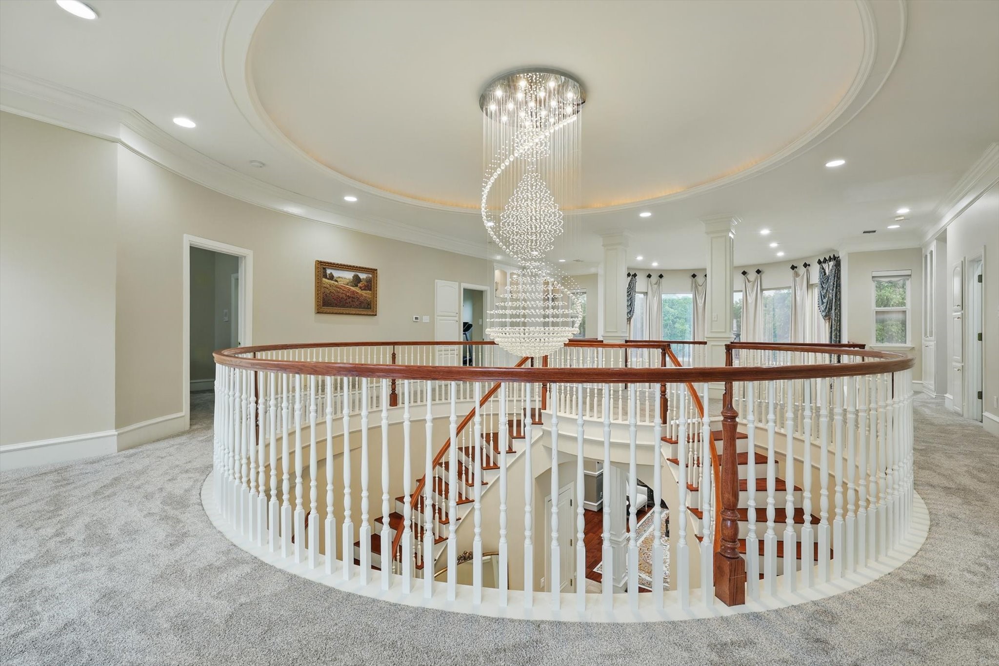 6260 Oak Hollow Drive