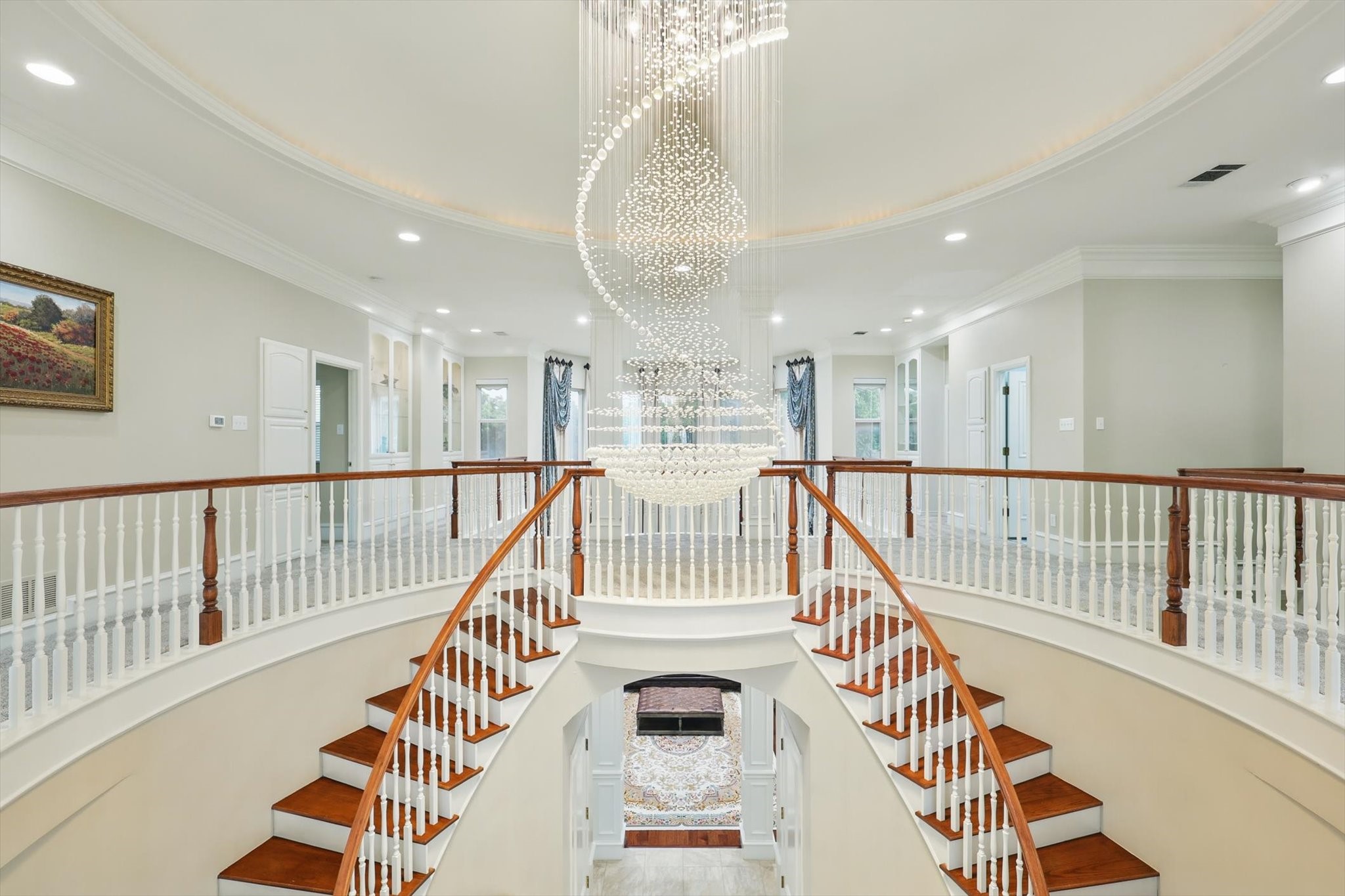 6260 Oak Hollow Drive