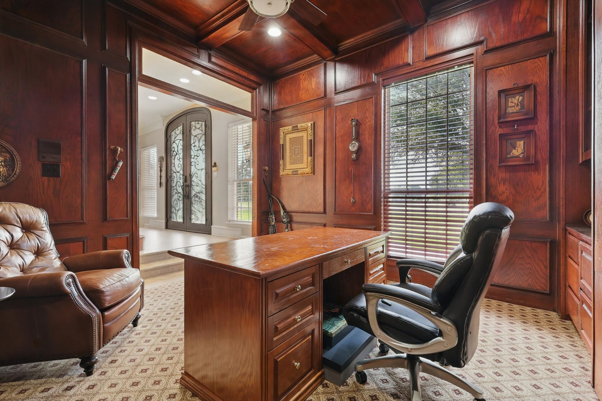 6260 Oak Hollow Drive