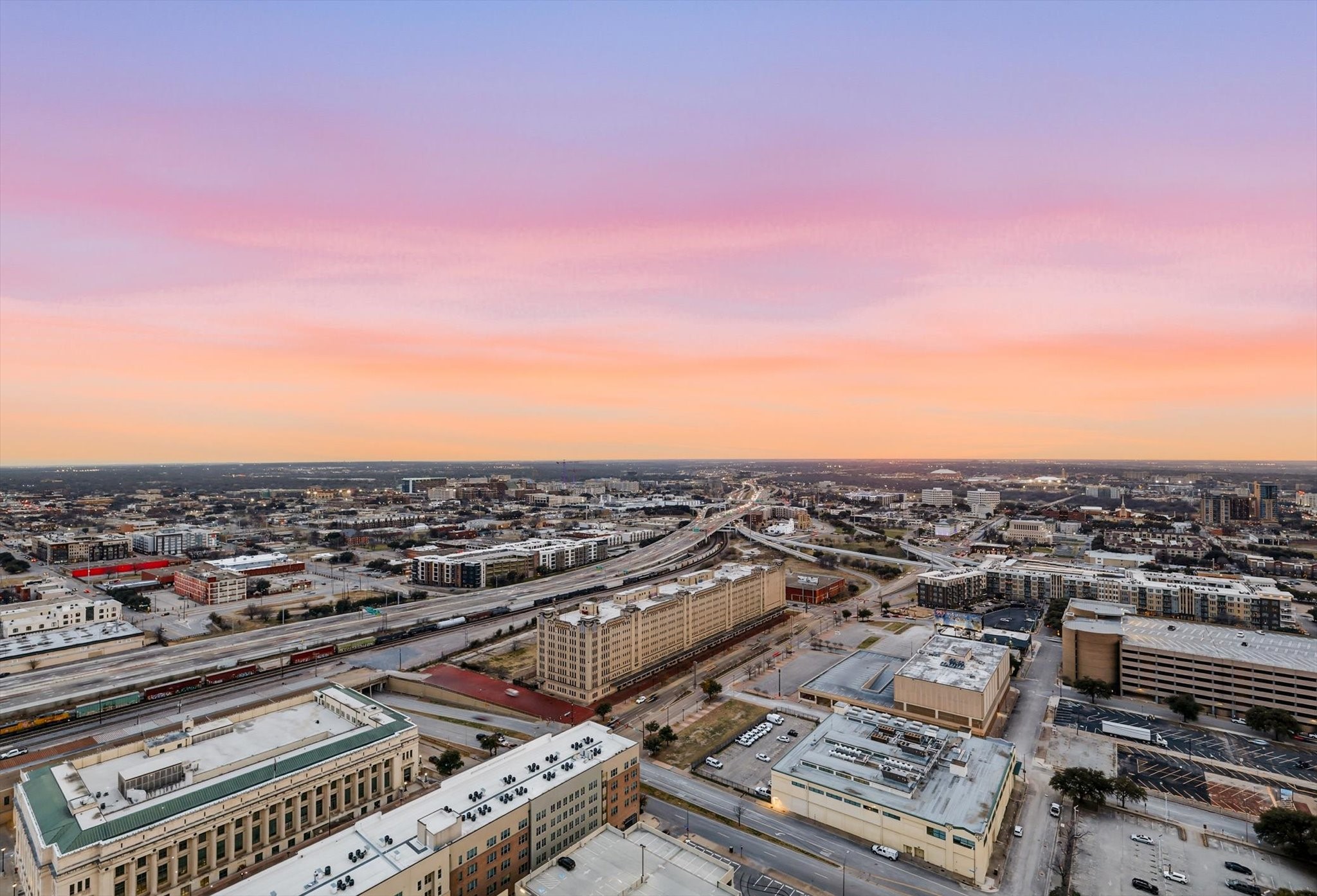 1301 Throckmorton Street 2705