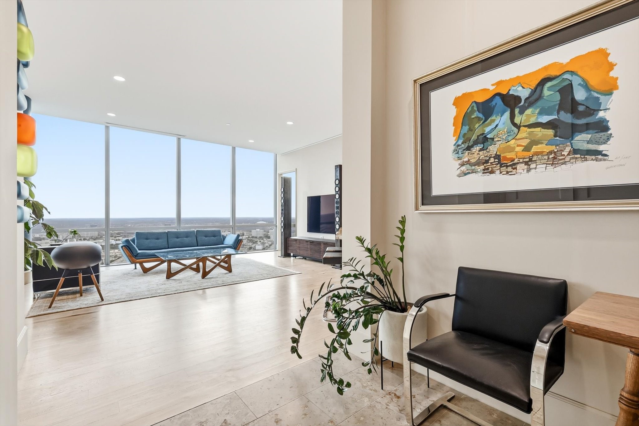 1301 Throckmorton Street 2705