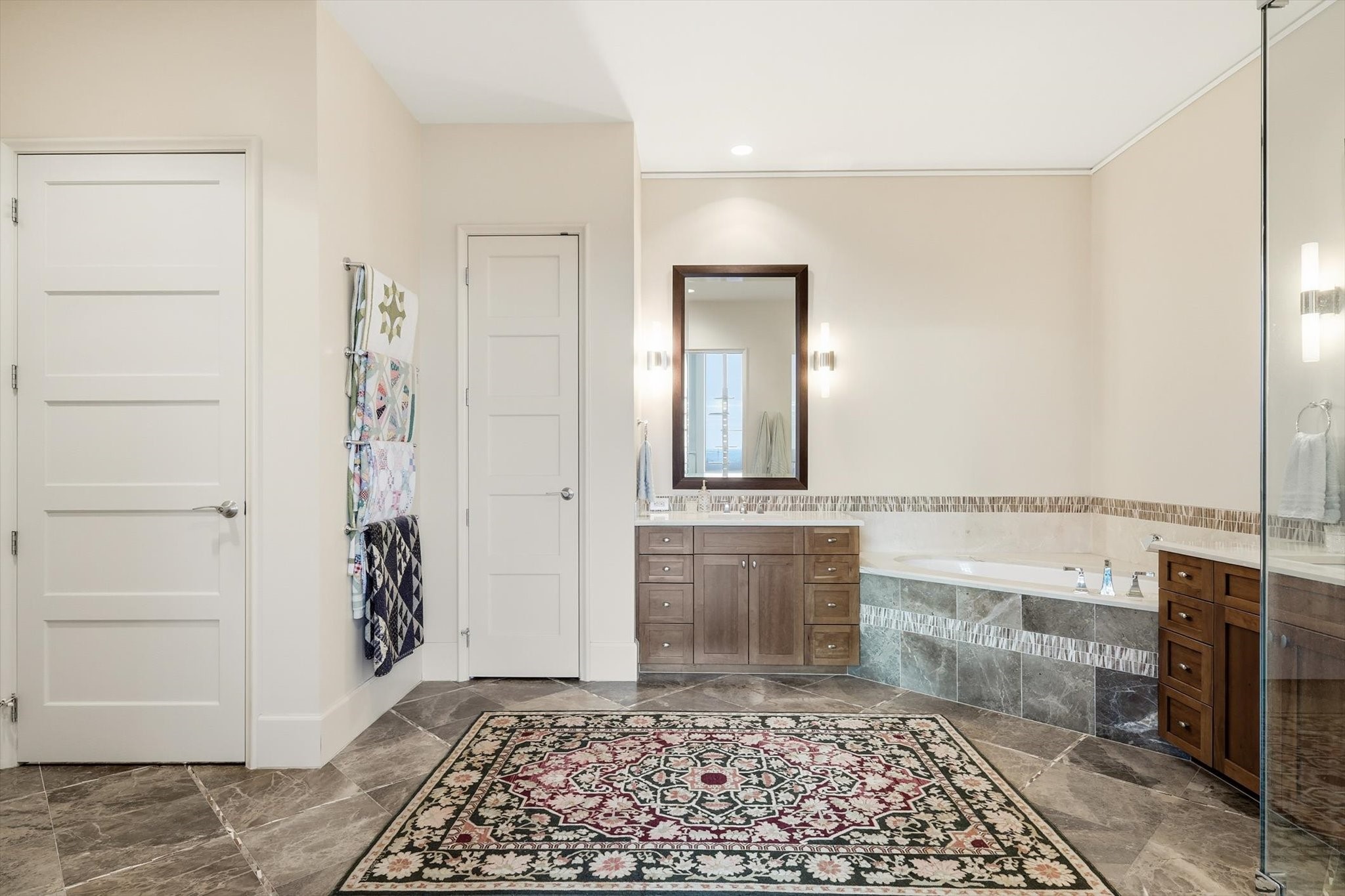 1301 Throckmorton Street 2705