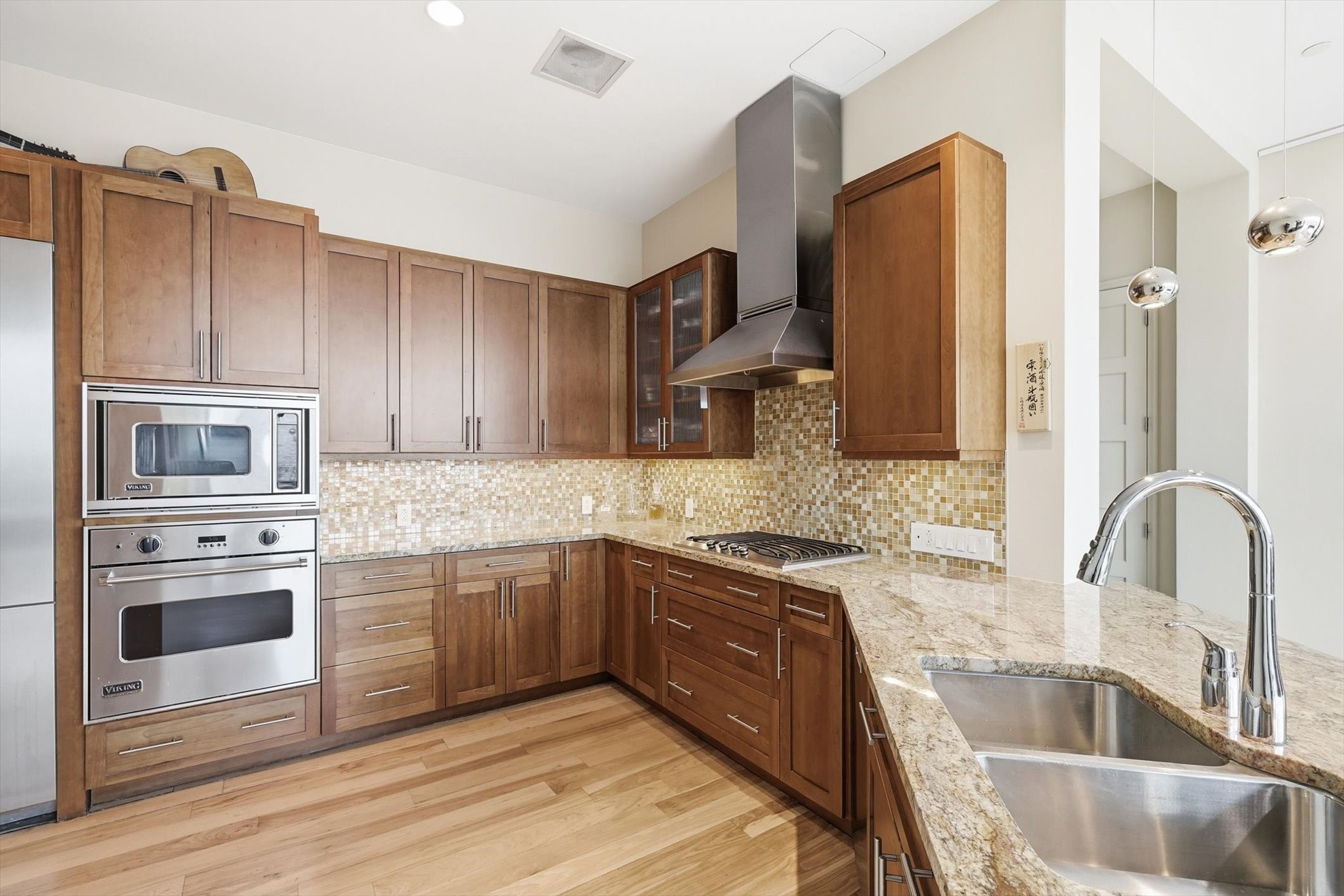 1301 Throckmorton Street 2705