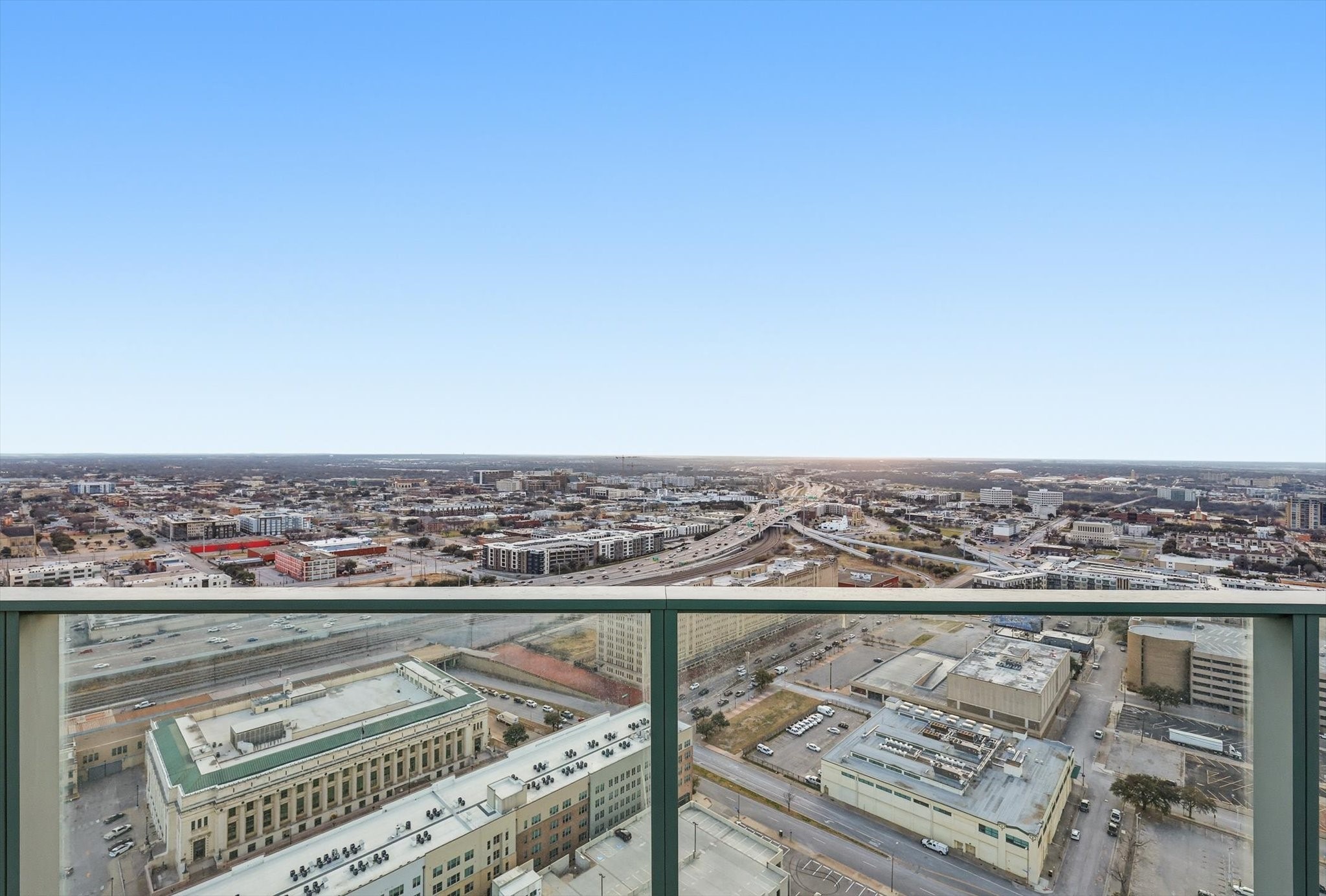 1301 Throckmorton Street 2705