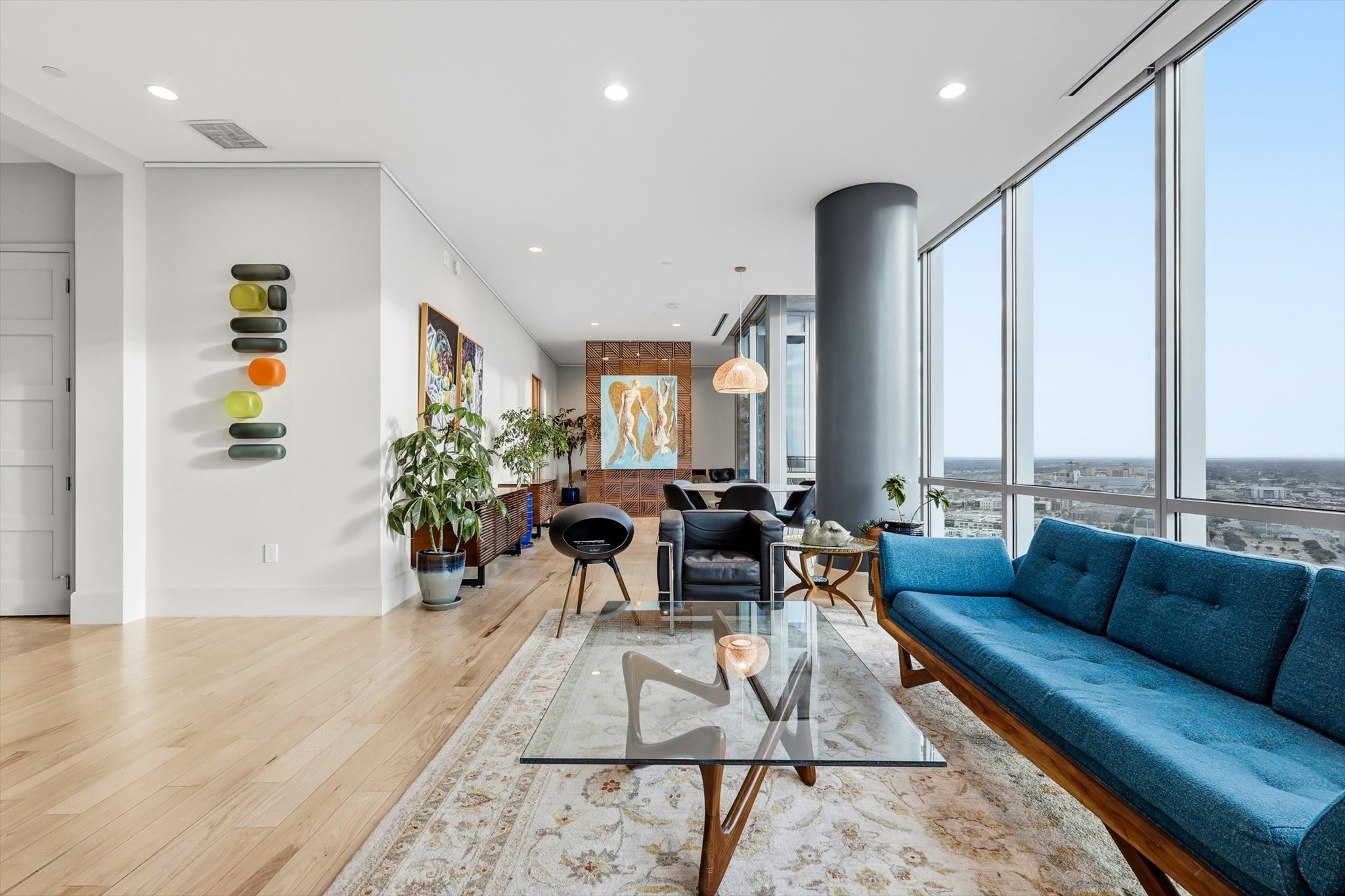 1301 Throckmorton Street 2705