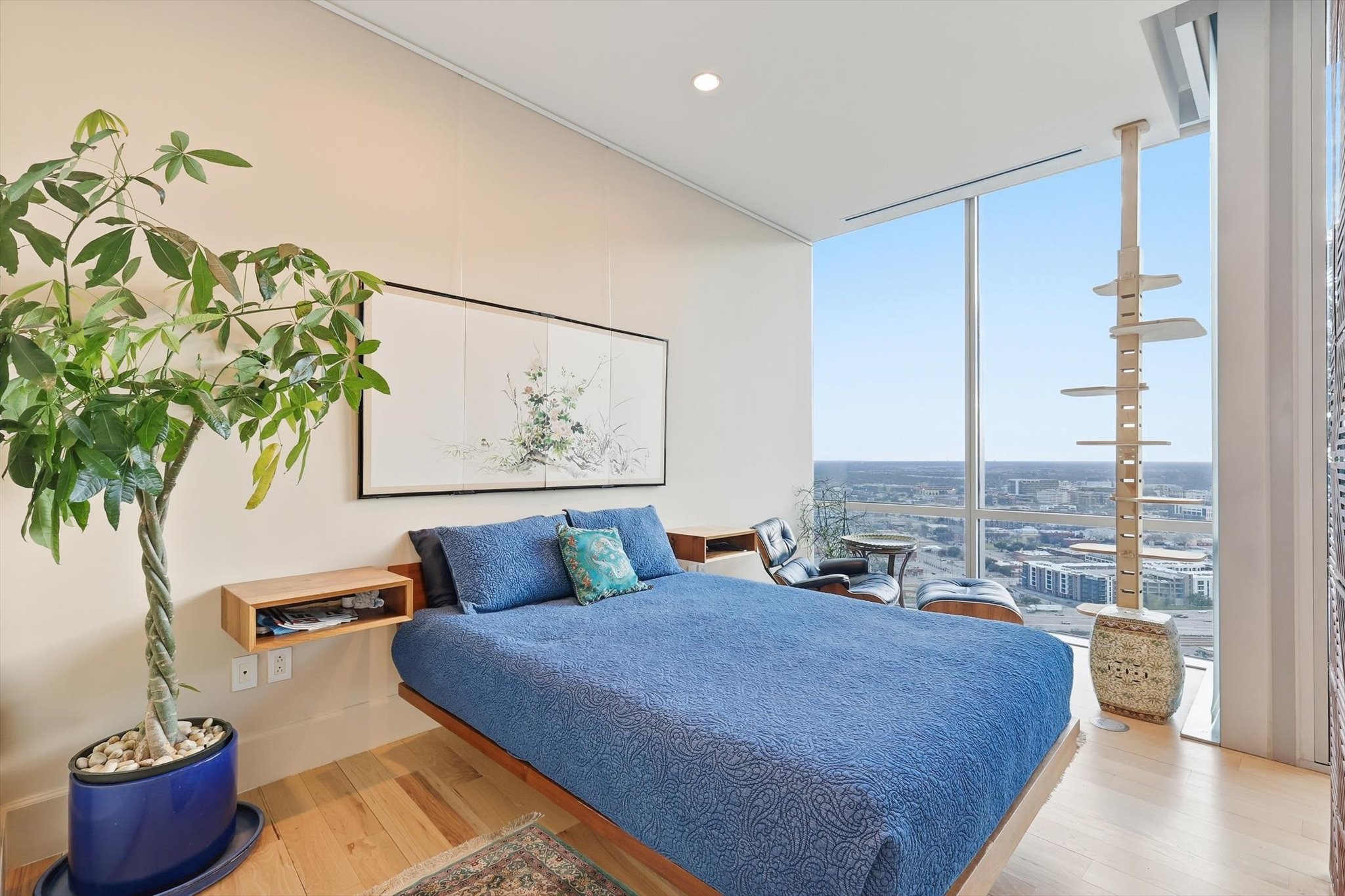 1301 Throckmorton Street 2705