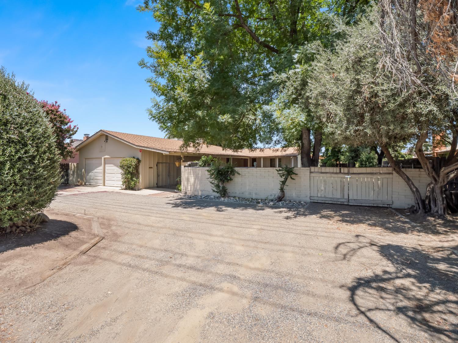 1004 W Walnut Avenue