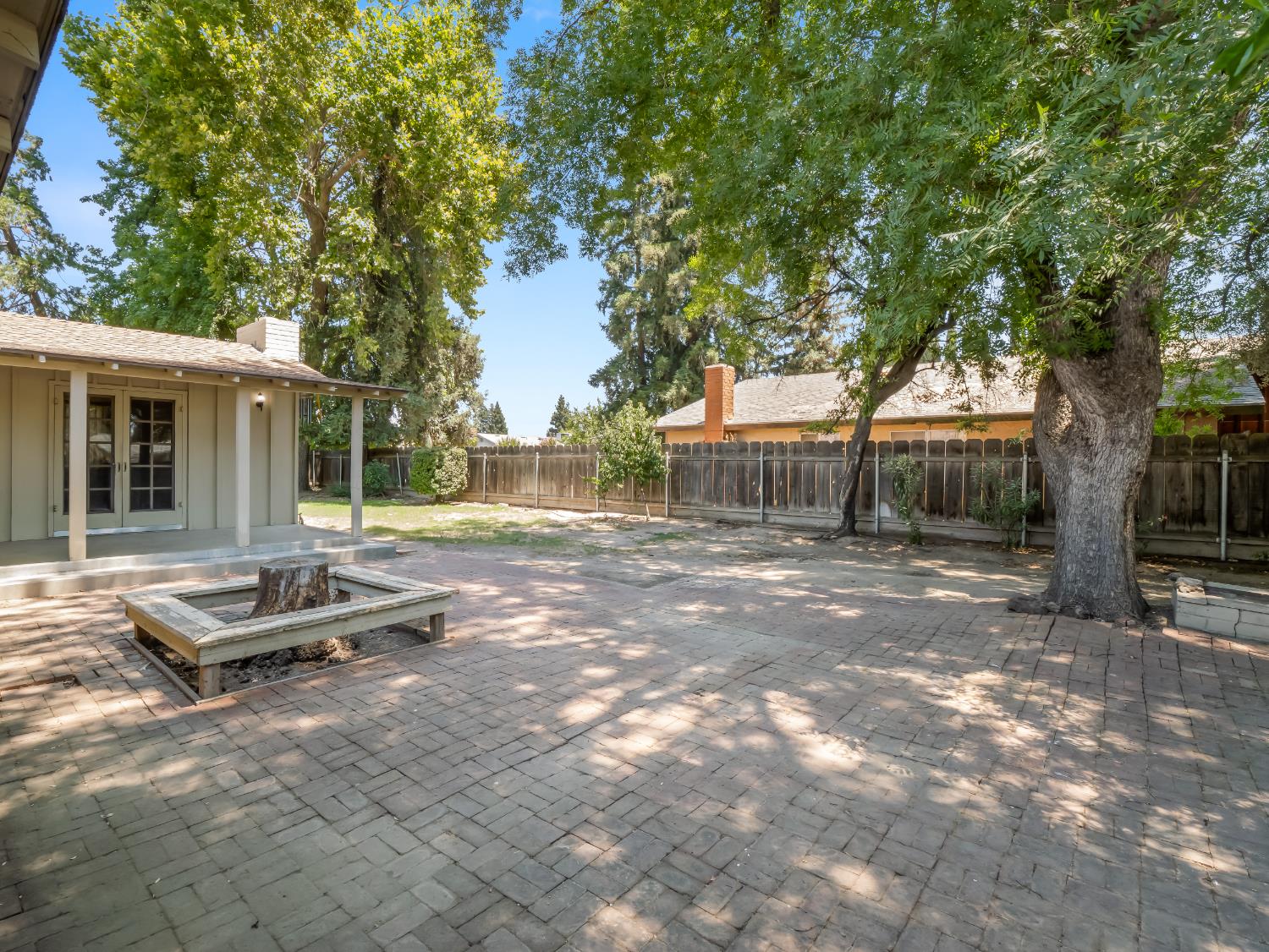 1004 W Walnut Avenue