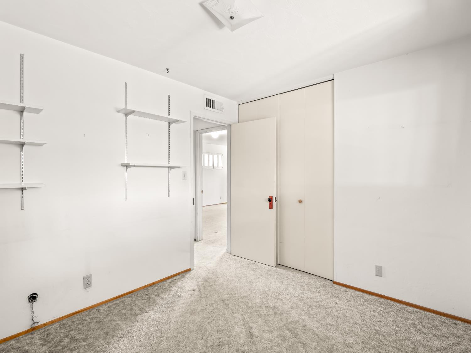 1004 W Walnut Avenue