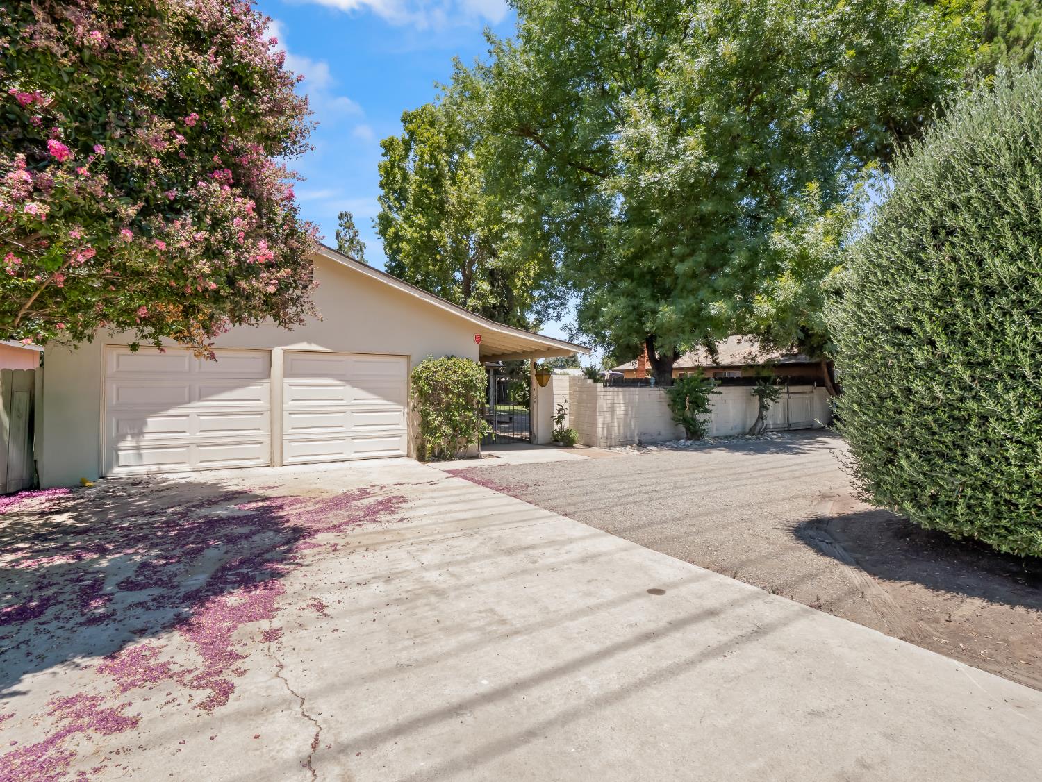 1004 W Walnut Avenue