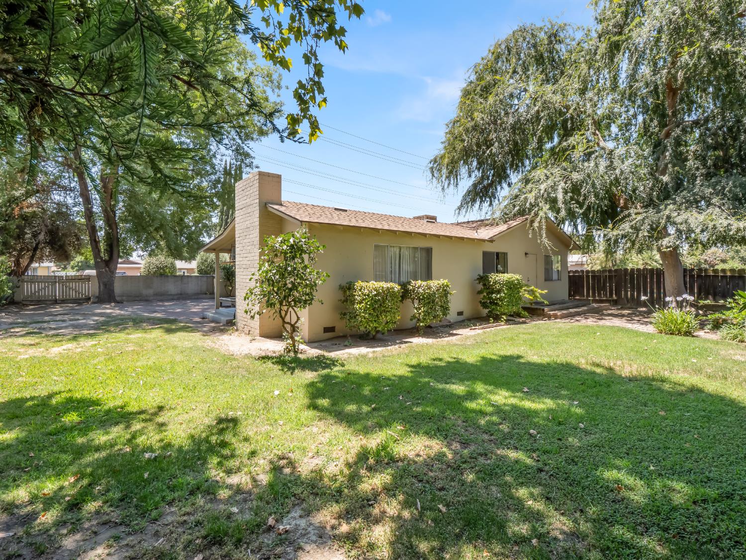 1004 W Walnut Avenue