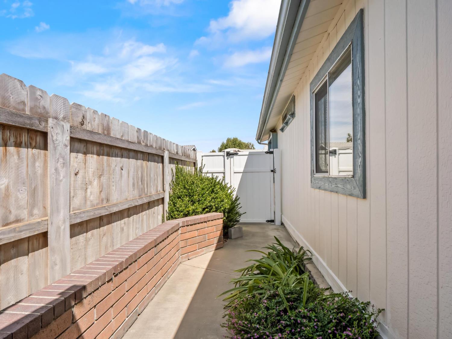 4640 S Terrace