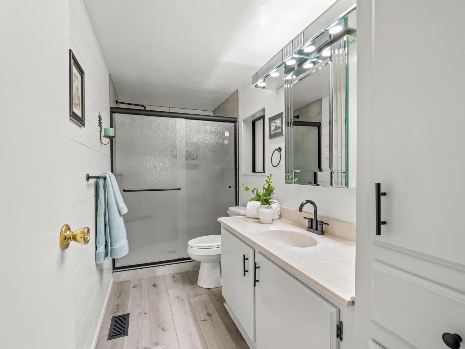 4640 S Terrace