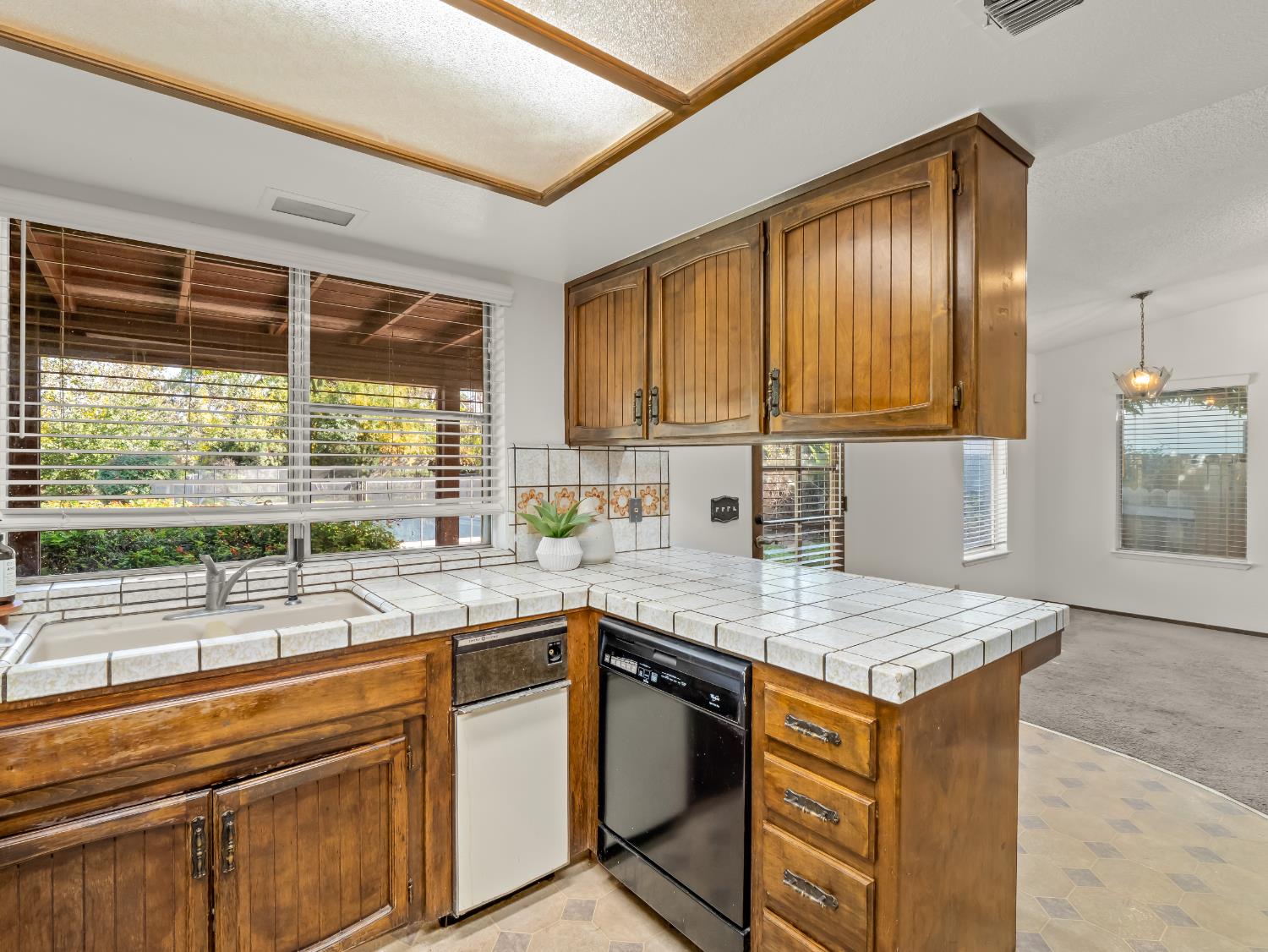 3006 S Vintage Street