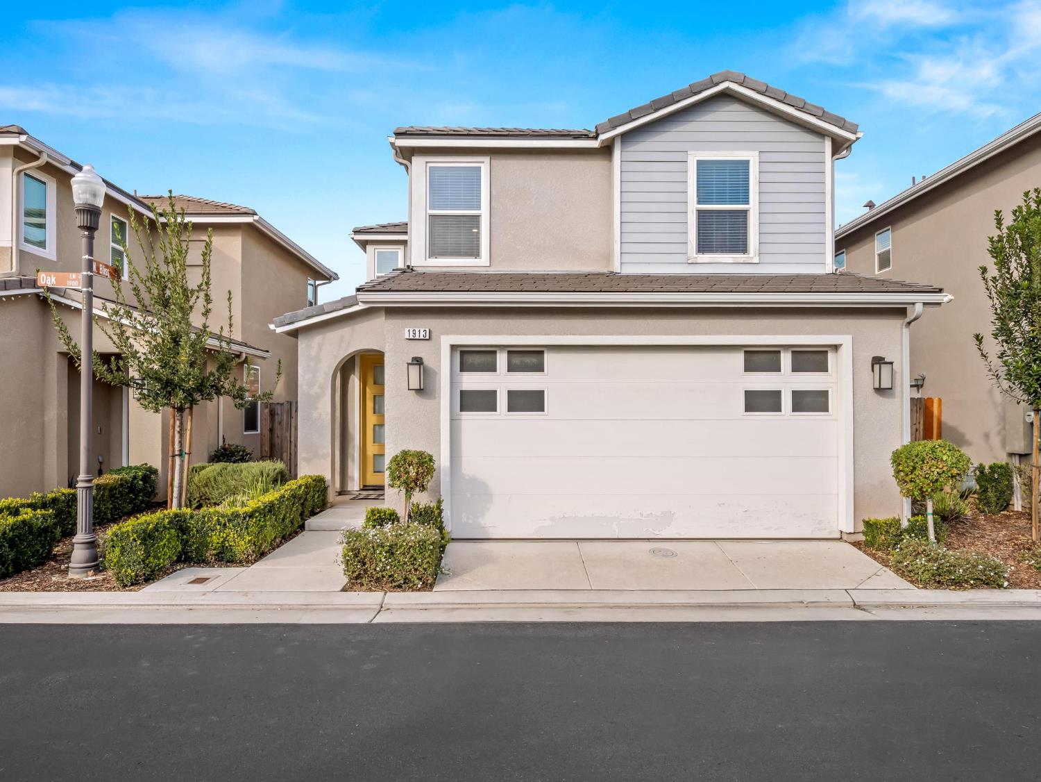 1913 Oak Lane