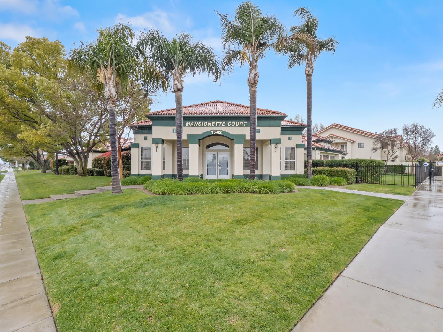 1542 E Alluvial Avenue # 137