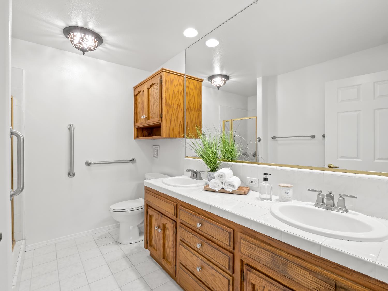 1542 E Alluvial Avenue # 137